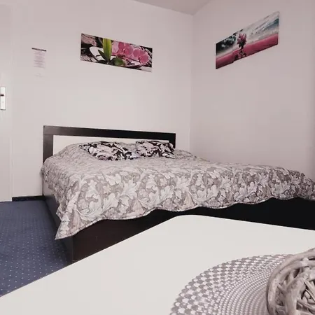 Bed & Breakfast Prusa - *