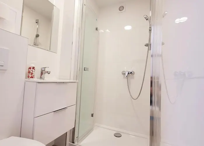 Prusa - Nocleg ze śniadaniem Mielno (Koszalin)